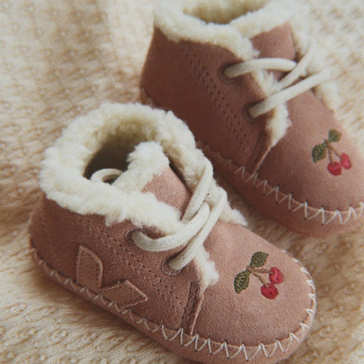 BABY SUEDE VEJA X KONGES SLJD BLUSH - Image 4