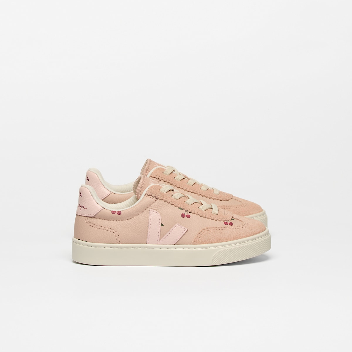 VOLLEY ELASTIC LACES LEATHER VEJA X KONGES SLJD CHERRY