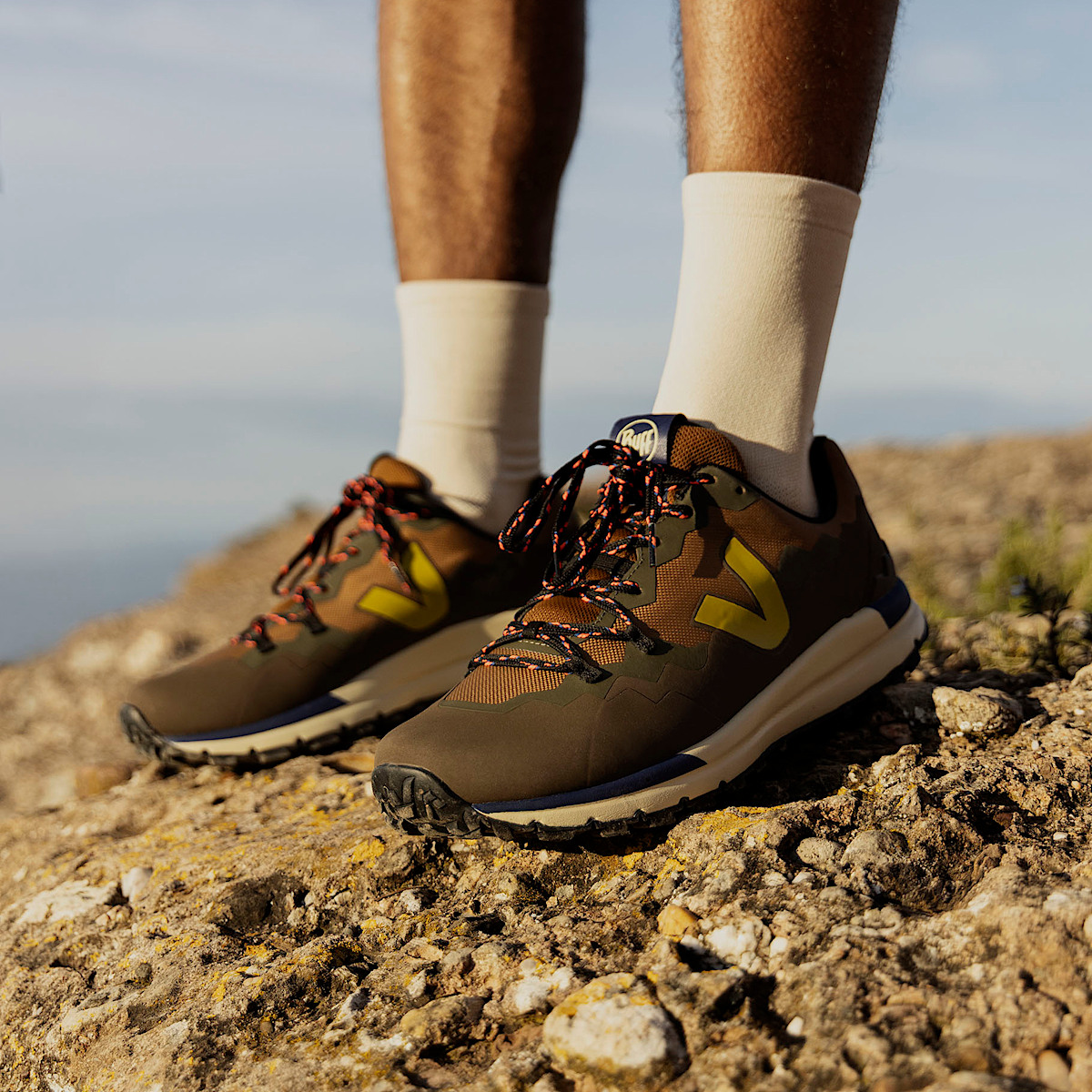 FITZ ROY TREK-SHELL VEJA X BUFF TERRA LIQUOR - Image 5